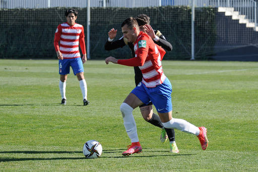 Brau, lateral izquierdo del filial, entrena con el primer equipo