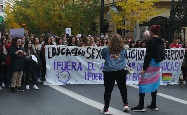 Los sindicatos llaman a la huelga de estudiantes en Granada contra la reforma educativa