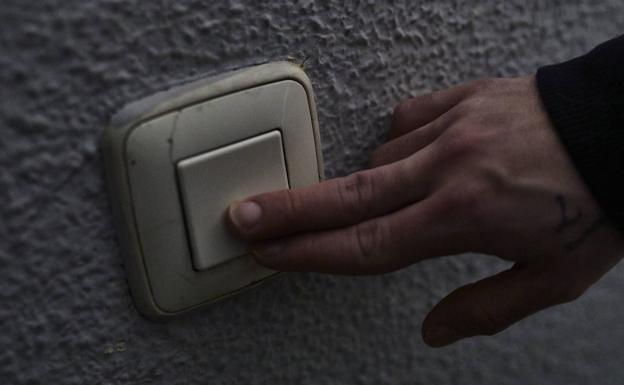 Precio de la luz hoy 22 de marzo: estas son las horas más baratas para poner los electrodomésticos