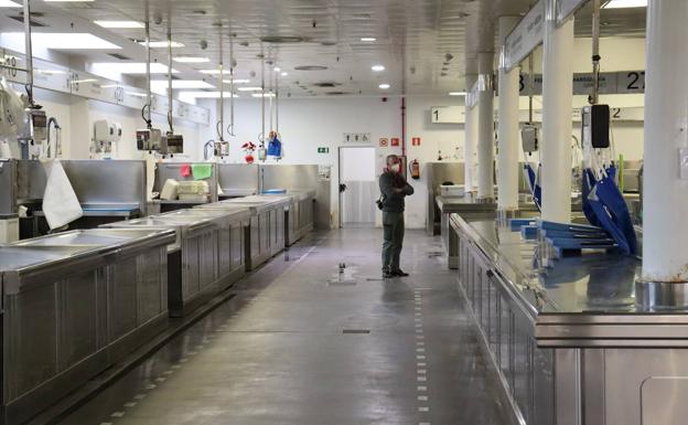 La huelga de trabajadores de la mar obliga al cierre parcial de las pescaderías