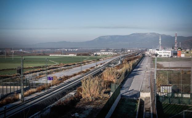 Junta y empresarios lamentan la falta de concreción del estudio del Corredor Mediterráneo