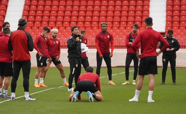 Rubi: «Tenemos que evitar el conformismo y para eso debemos querer más cada partido»