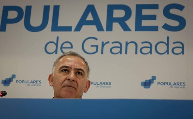 El exsubdelegado y exsecretario del PP Santiago Pérez deja el partido tras sentirse «vetado»