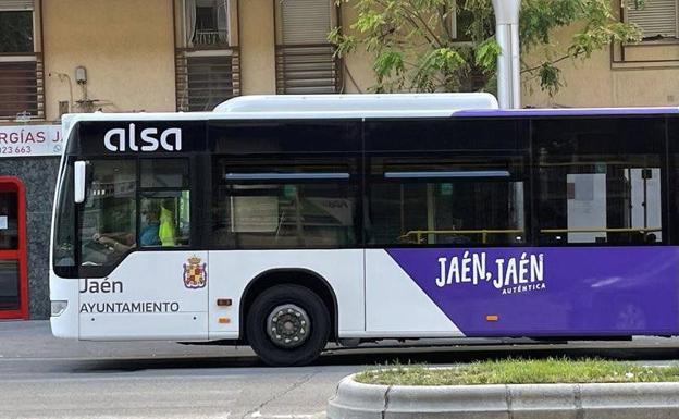 El Ayuntamiento plantea que al menos el 8% de los jienenses use el transporte público