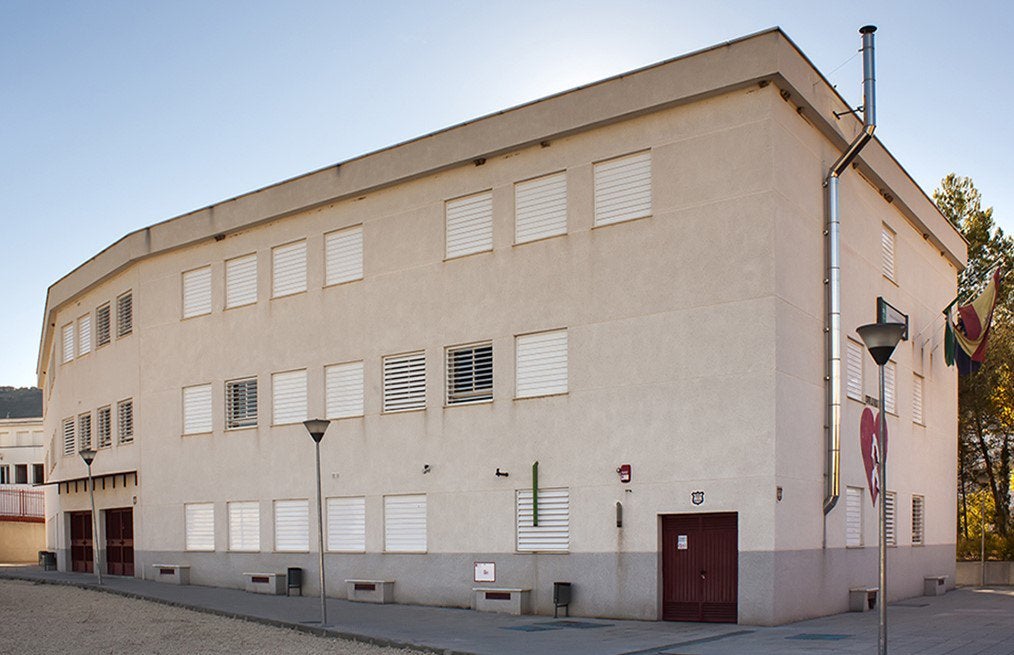 El IES Hiponova de Montefrío reclama a la Junta que se cubran los puestos vacantes de ordenanza y de limpieza