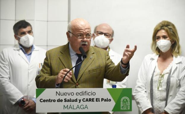 La Junta reclama al Gobierno que permita poner ya la cuarta dosis de la vacuna a mayores en residencias