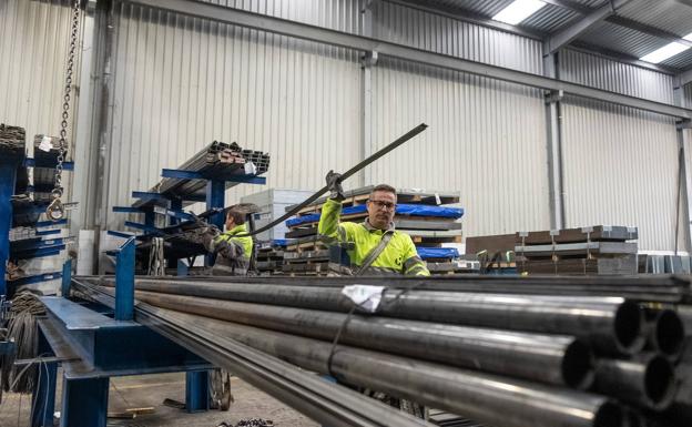 El hierro, último sector de la construcción en arrancar en Granada tras los paros del transporte