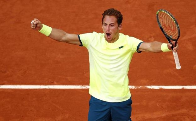 Carballés avanza de ronda en Marrakech
