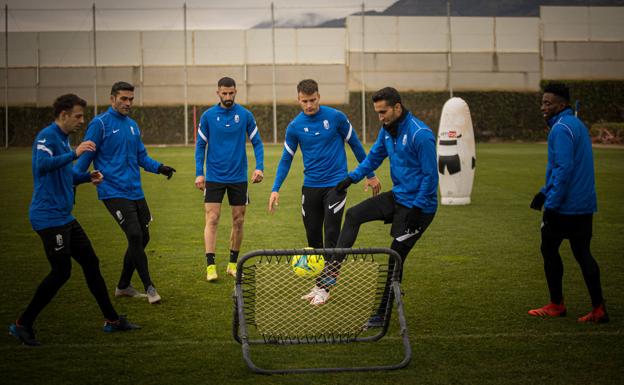 Montoro, Gonalons y Arias apuran para llegar al Pizjuán