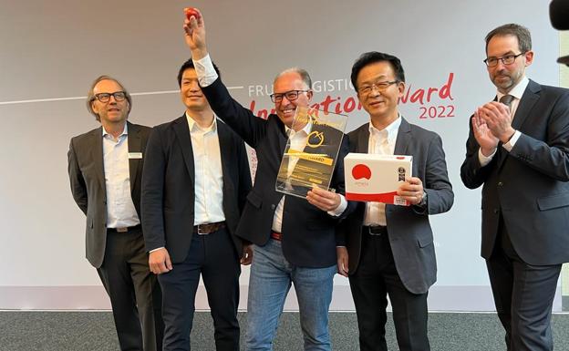El tomate Amela de Granada La Palma gana el Premio a la innovación en los 'Oscar' de Fruit Logística