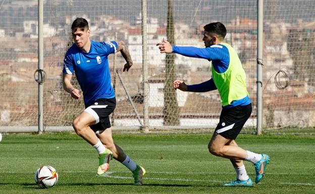 Primer partido de la 'liguilla por la salvación'