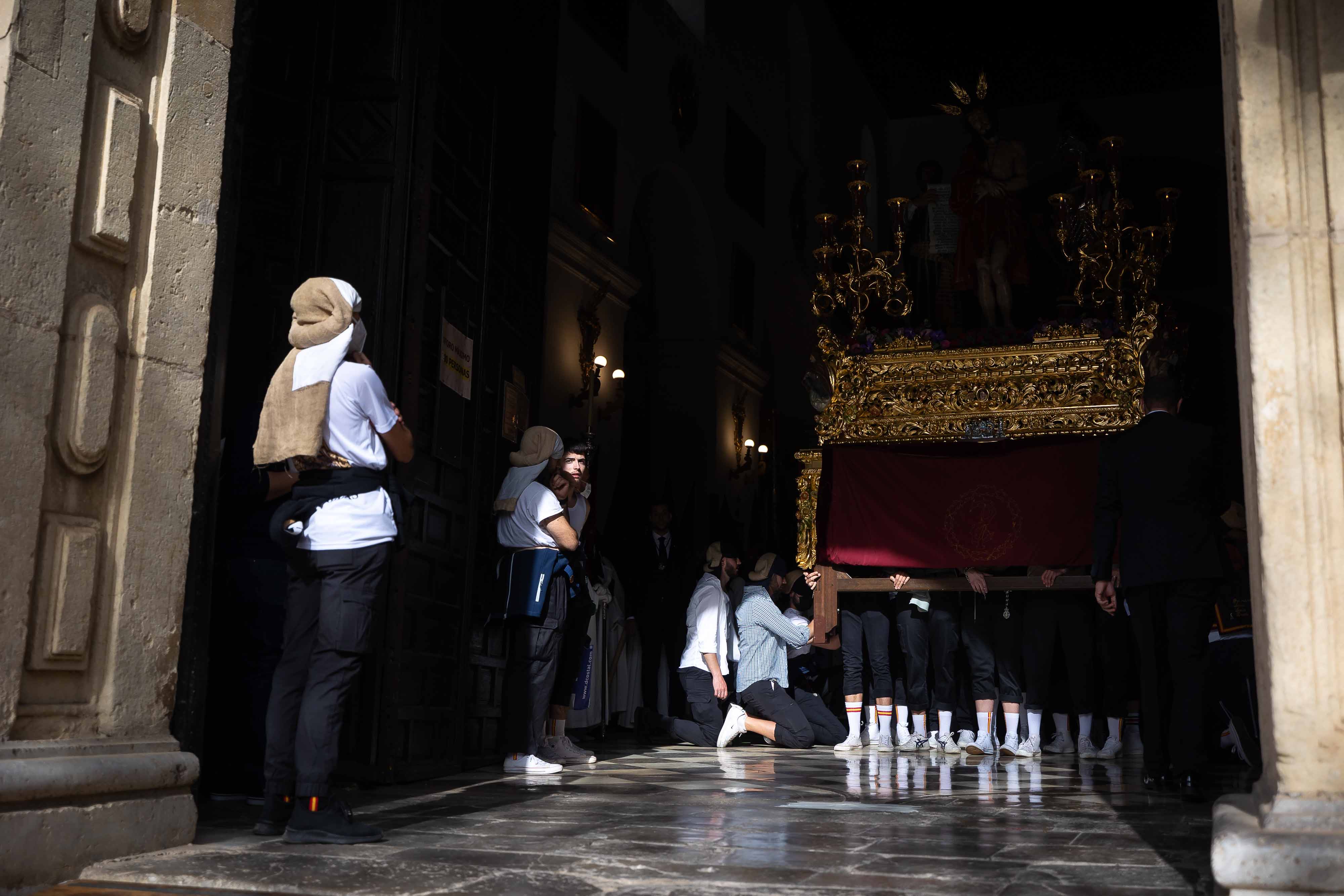 Las imágenes de las Maravillas a los pies de la Alhambra