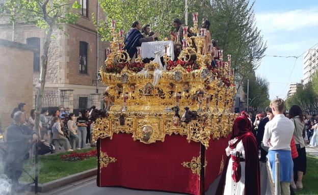 La Santa Cena completa su paso por la Carrera Oficial de la capital
