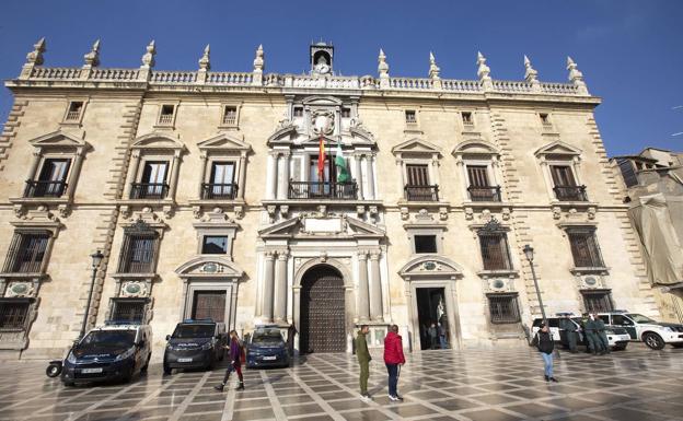 Le arrancó parte de una oreja a un anciano en una heladería de Padul y puede ir 8 años a prisión