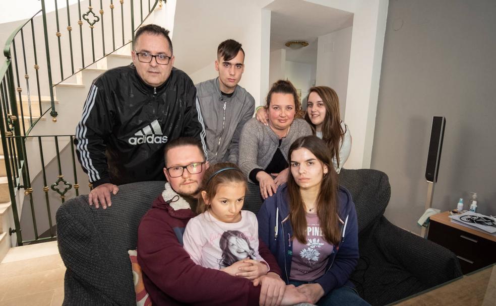 Una nueva vida en Gójar tras huir de la dictadura de Bielorrusia y la guerra en Ucrania