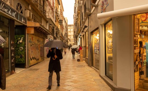La borrasca Evelyn dejará nuevas lluvias de barro y calima en Andalucía