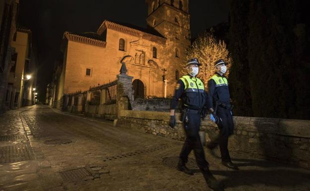 Detenido por amenazar a viandantes con un cuchillo en el retorno de las Maravillas