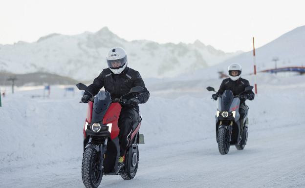 Seat Mó se pone a prueba en el Pirineo catalán y el desierto de Almería