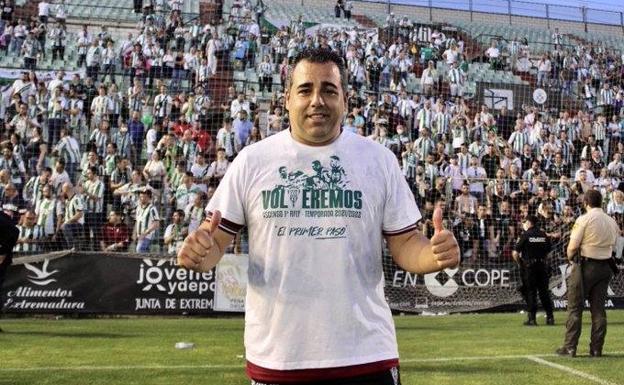 El granadino Germán Crespo asciende al Córdoba a Primera RFEF