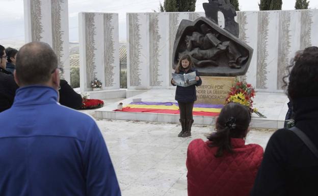 Arqueólogos se preparan para localizar una fosa de represaliados del cementerio de San Eufrasio