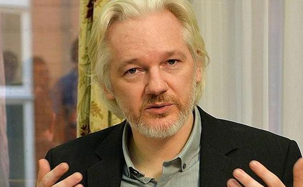El tribunal de Westminster ordena la extradición de Assange a EE UU
