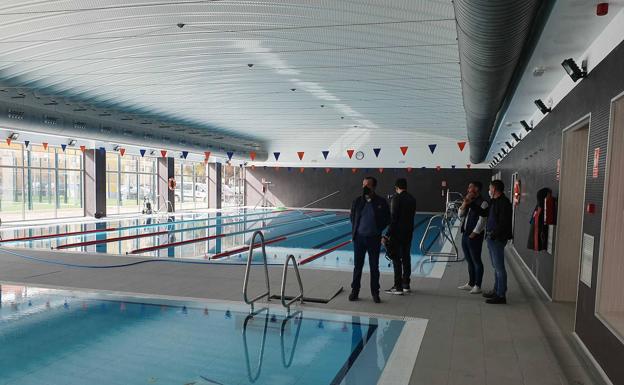 Abre la piscina cubierta de Guadix, construida hace cuatro años
