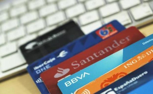Los bancos anuncian un importante cambio en las tarjetas de crédito y débito