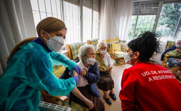 La covid vuelve a azotar a las residencias de mayores de Almería, donde hay casi 300 casos