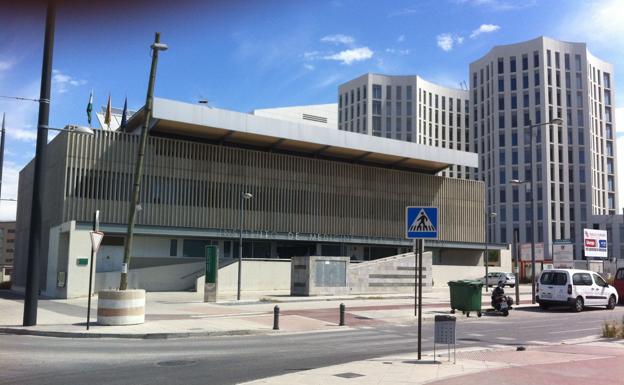 El alzhéimer libra de la prisión a un abuelo de Granada que abusó de su nieta