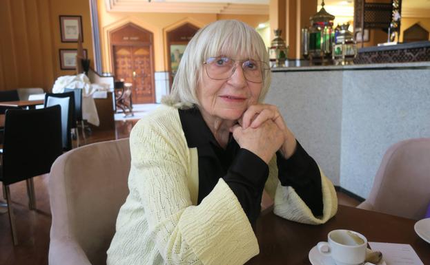 «Cuando se escribe, la mente se ensancha y solo una puede poner límites»