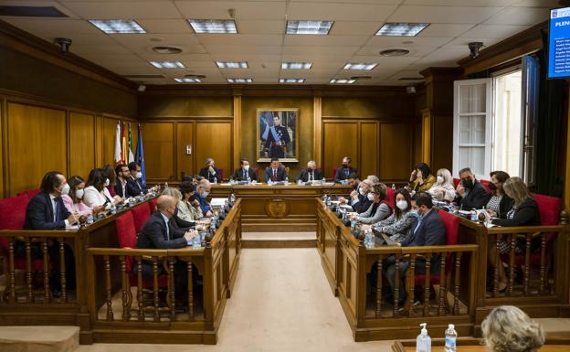 Vox veta la unanimidad del apoyo a una Expo compartida entre Málaga y Almería