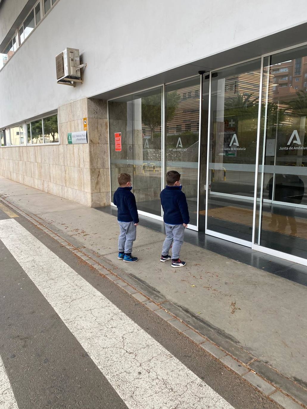 Madre de dos menores con distrofia muscular: «Mis niños, por fin, van a tener sus derechos reconocidos»