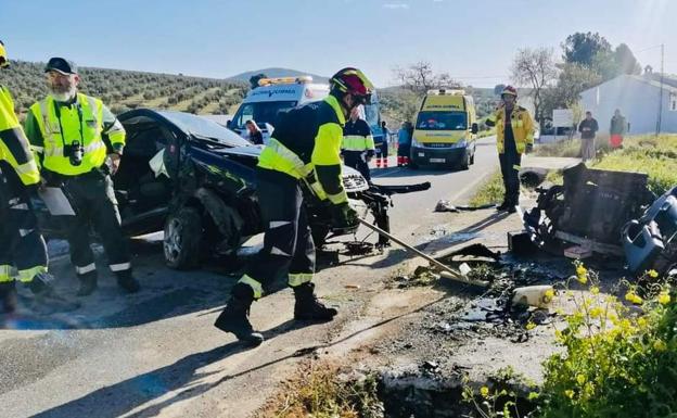 Una salida de vía en Huelma se salda con tres heridos