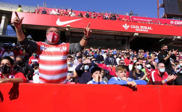 El Granada pide disculpas a su afición y organiza los viajes a Mallorca y Sevilla