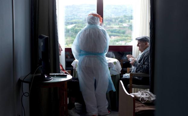 Los casos en las residencias de Granada se doblan en los últimos diez días