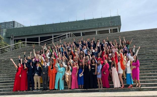 Granada recupera las graduaciones con niveles de participación prepandemia