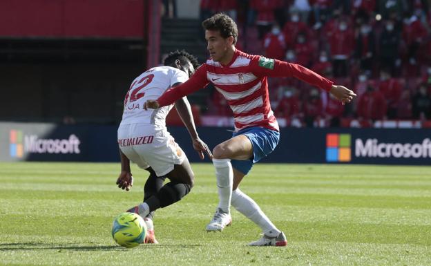 Dos equipos peleados con el horario a las dos de la tarde