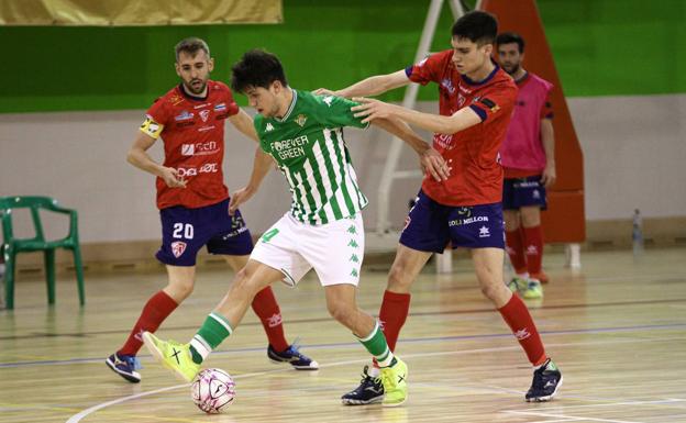 El Mengíbar desciende de categoría a pesar de vencer a domicilio ante el Real Betis B