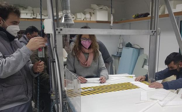 Programación y manejo de máquinas de control numérico, ciclo de la Escuela del Mármol