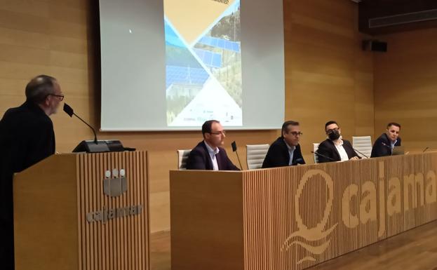 Urge la creación de una oficina por el autoconsumo energético