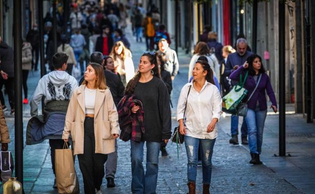 Andalucía habla de «miedo» por el aumento de contagios y de «relajación» con las mascarillas