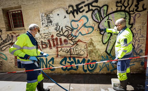 Las pintadas en los edificios municipales le cuestan al Ayuntamiento 200.000 euros