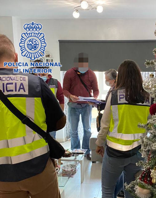 Cae una red criminal en Almería que regulaba a ciudadanos extranjeros con documentos falsos