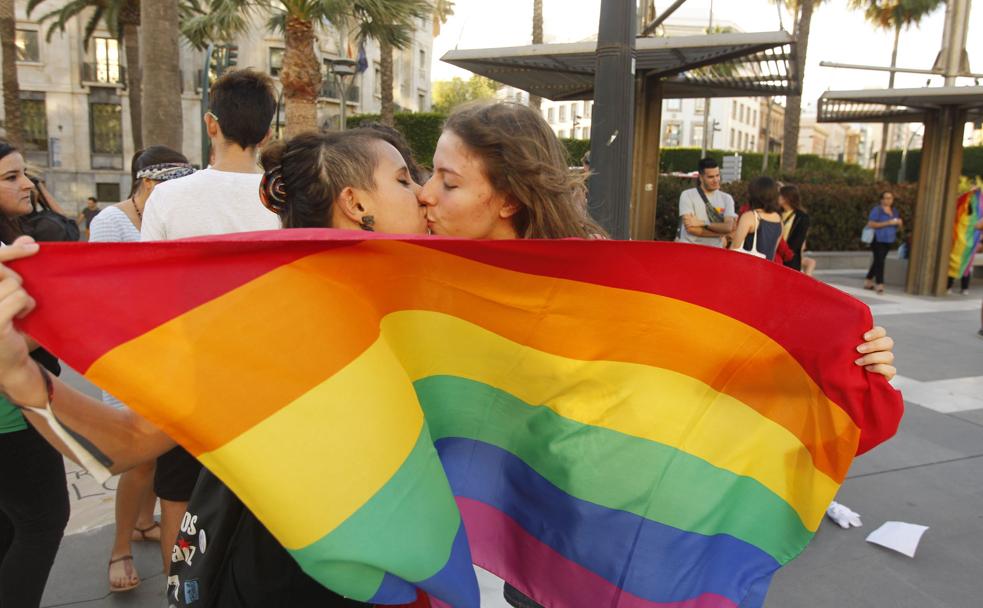 La fina y difícil línea entre el 'armario' y la visiblilidad