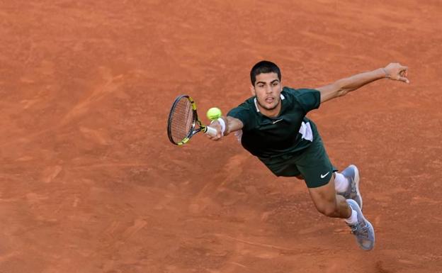 Alcaraz podría cruzarse con Nadal o Djokovic en las semifinales de París