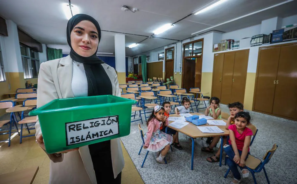 El último colegio de Granada en incluir la optativa de Religión Islámica: «Los niños están encantados»