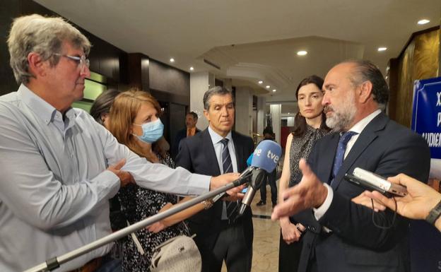 Llop sobre el empadronamiento de Olona: «No se deben de ninguna manera retorcer las normas»