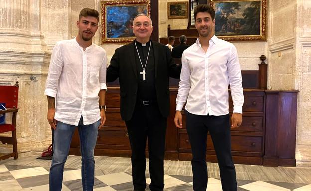 El Obispo empuja a la UD Almería a Primera tras confirmar a Pozo y César de la Hoz