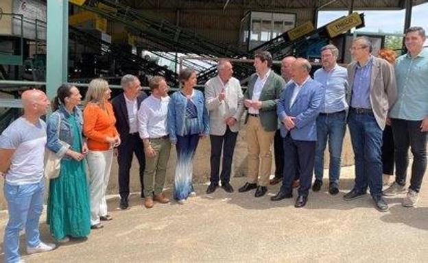 Fernández Mañueco destaca «la apuesta de Andalucía y Jaén por la industria agroalimentaria»