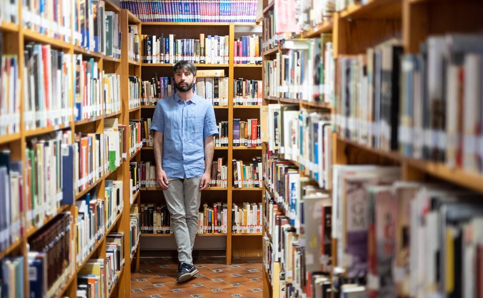 «De niño pensaba que esos atentados de ETA podían sucederle a mi padre»